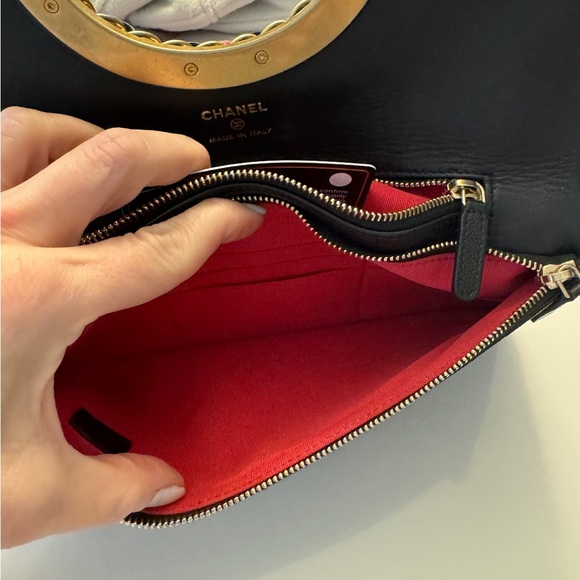 Chanel chain clutch - Picture 2 of 10